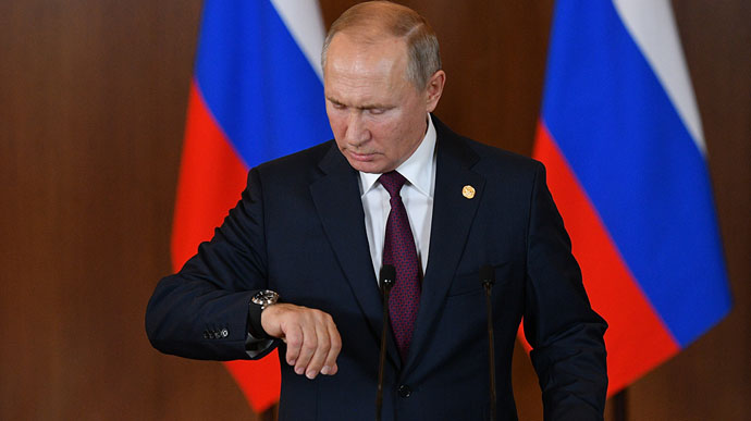 Путин на фоне памятника призвал голосовать за поправки в Конституцию РФ и его обнуление