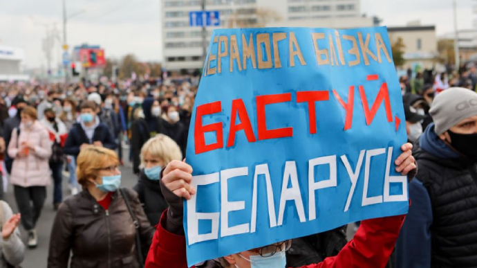 У Білорусі - марші на підтримку народного ультиматуму: затримання, сльозогінний газ