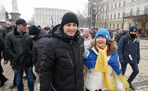 Давид Сакварелідзе під час Маршу за майбутнє 18 лютого