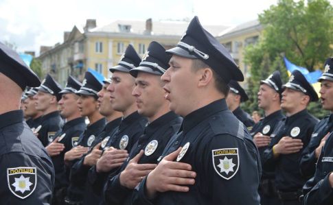 У Краматорську і Слов'янську стартувала нова поліція