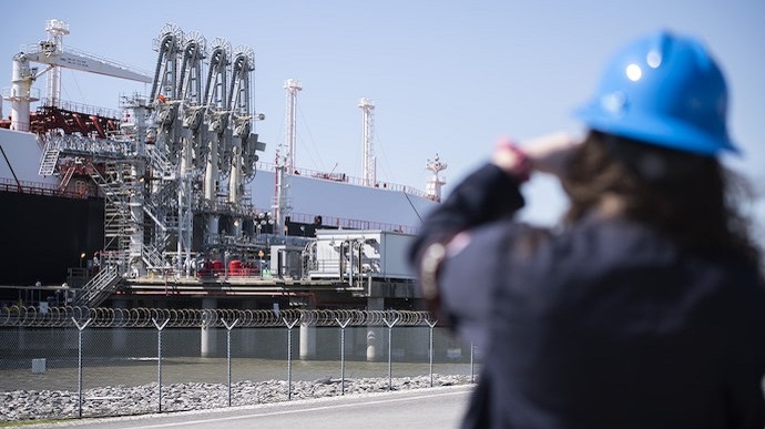 Експорт російської нафти морським шляхом знизився на 22% – WSJ