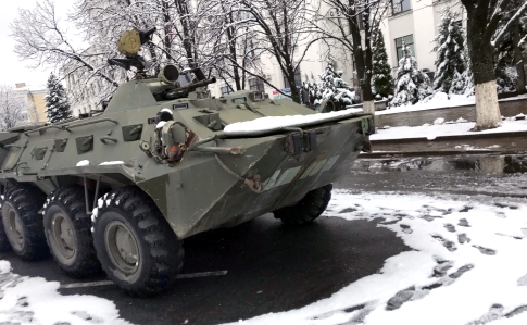 Місія ОБСЄ: озброєні люди продовжують блокувати частину Луганська