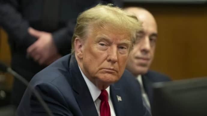 Трамп оголосив, що готується запровадити 50% мита проти ЄС з червня