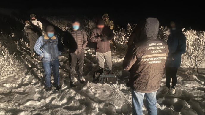 На українсько-російському кордоні затримали групу іноземців