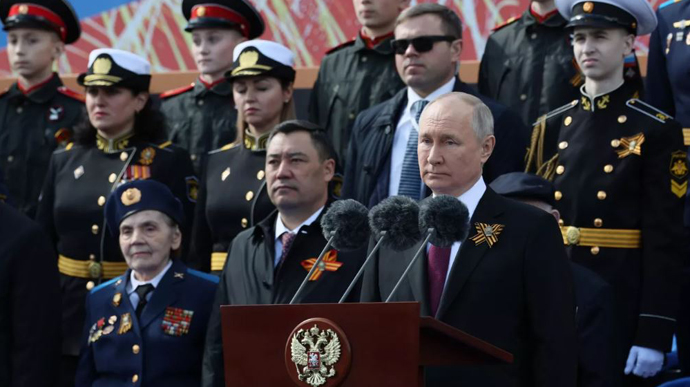 Данилов о победобесии в Москве: Парад трусости и страха, Путин спешил в бункер