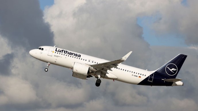 Lufthansa переносить нічні рейси до Києва на тлі побоювань про напад РФ