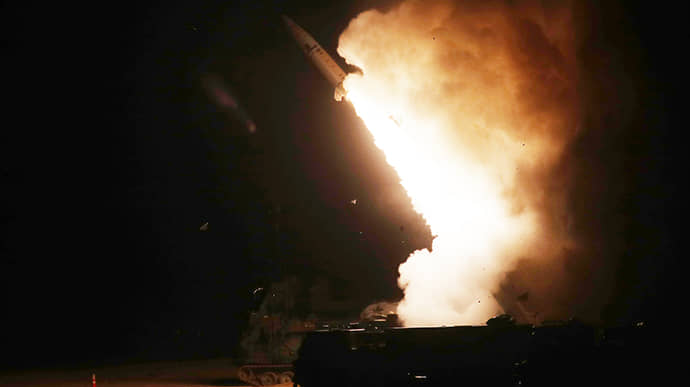 Україна може отримати обмежену кількість ракет ATACMS від США — WSJ