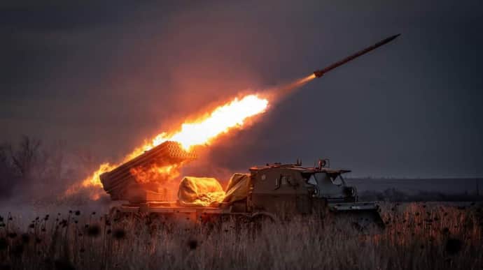 Ukrainian Armed Forces target Russian cluster in Olenivka, resulting in two dozen casualties