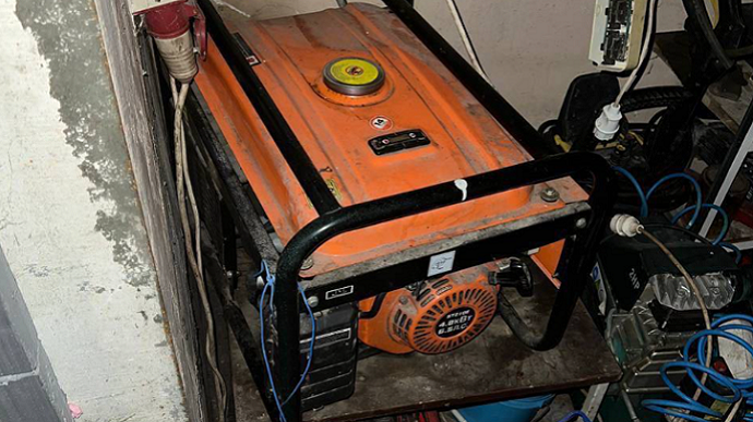Увімкнули генератор в кімнаті: дві родини отруїлися газом на Київщині