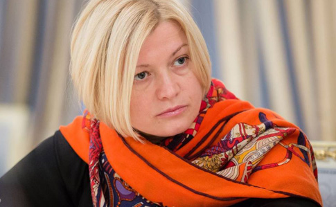 Геращенко в Минск пустили - она говорит о провокации ФСБ