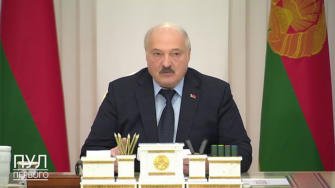 Lukashenko says that he produces and sells weapons to 57 countries despite sanctions