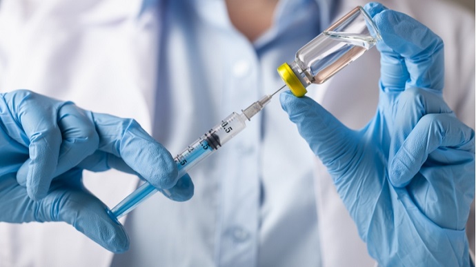 Более 40% жителей Германии получили первую прививку от COVID
