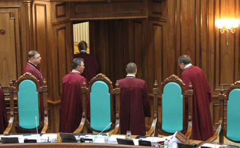 4 судді КС були проти скасування статті про незаконне збагачення – Найєм