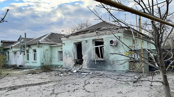 Russia destroys critical infrastructure facility near Kherson, killing a civilian and leaving houses with no electricity