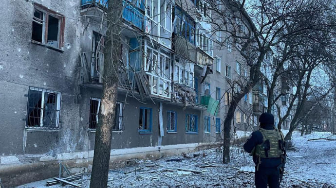 Russians drop aerial bomb on Avdiivka: man killed