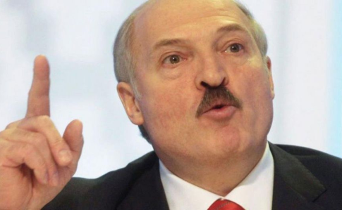 Лукашенко обговорював шпигунський скандал з Порошенком в ОАЕ