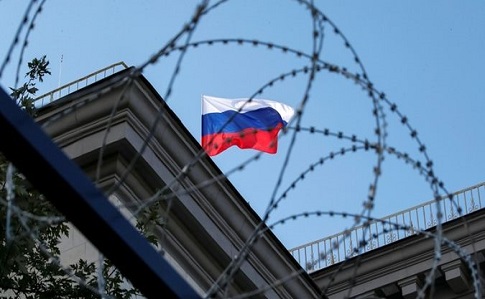 У Білому домі підтвердили, що не зніматимуть санкції з РФ за Крим