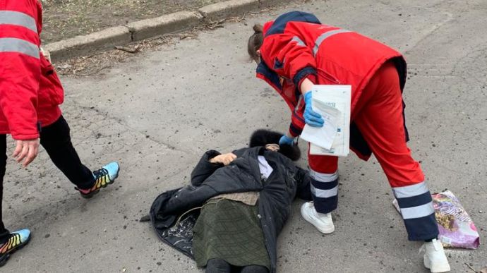 Донеччина: в черзі за гуманітаркою у Вугледарі від обстрілу загинули дві людини