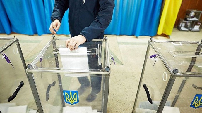 В Украине началось голосование на местных выборах