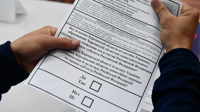 Ходили з бюлетенями референдуму: жительки Херсонщини отримали по 5 років