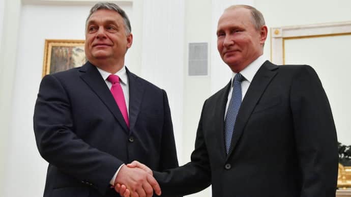 Brussels confirms that Orbán rubbing shoulders with Putin violates EU treaties