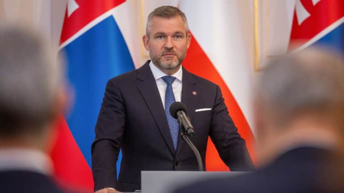 Slovak president threatens Ukraine over suspension of Russian oil transit