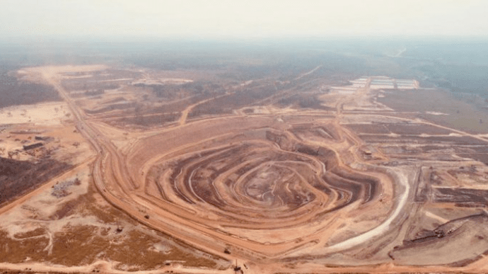 Из рудника в Анголе вытекла загрязненная вода — 12 погибших, тысячи больных