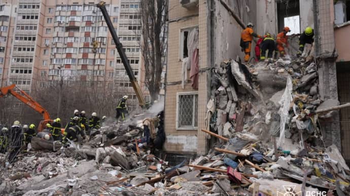 Bodies of woman and baby found under rubble in Odesa – photo