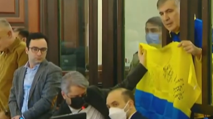Саакашвілі заспівав гімн України на суді
