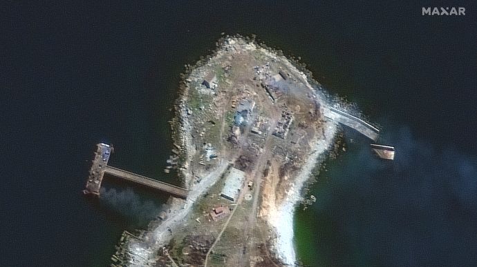 Появились спутниковые снимки Змеиного после освобождения от оккупантов