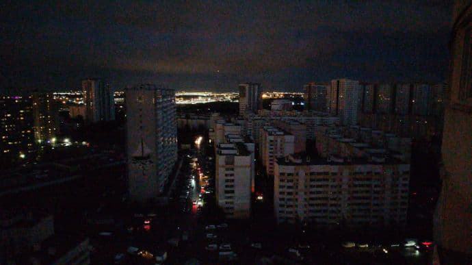 В Петербурге пропало электричество: до этого слышали хлопок