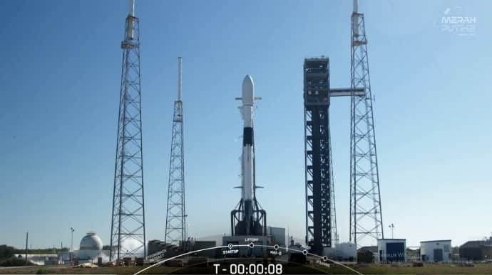 SpaceX запустила новый спутник связи