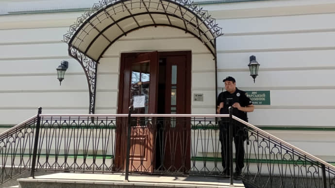 В Киеве полиция закрыла центральный вход в Нижнюю лавру