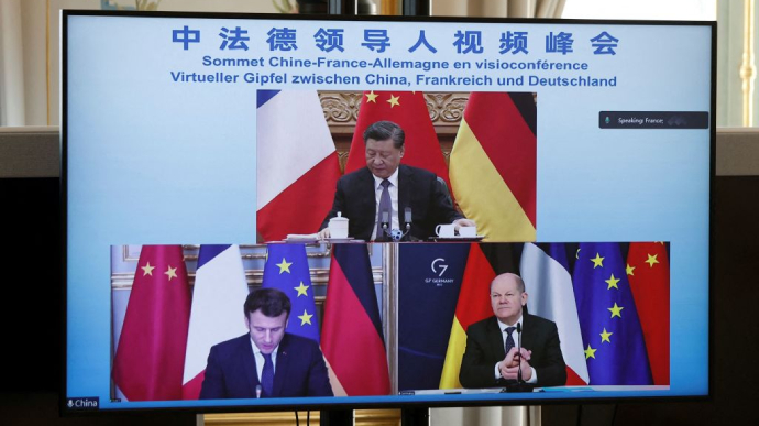 Си Цзиньпин поговорил с Макроном и Шольцем об Украине: поддерживает переговоры