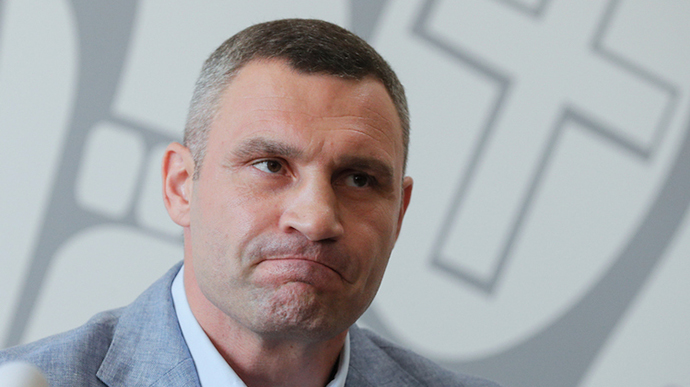 Киев стал лидером по COVID-19 за сутки, Кличко пугает строгим карантином