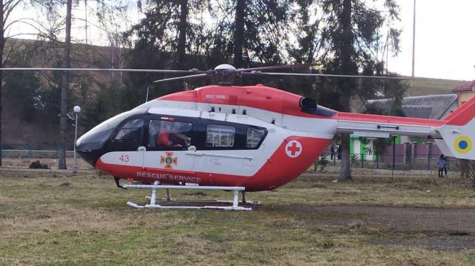 В Украине впервые вертолет доставил пациентку в больницу