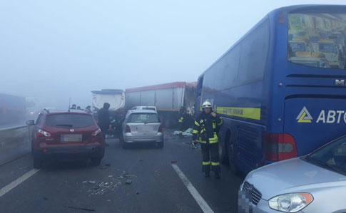 На трассе Одесса-Киев столкнулись 11 авто: есть погибший и травмированные