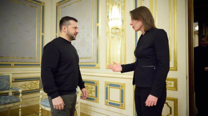 Zelenskyy discusses grain corridor and situation on front line with Dutch Foreign Minister