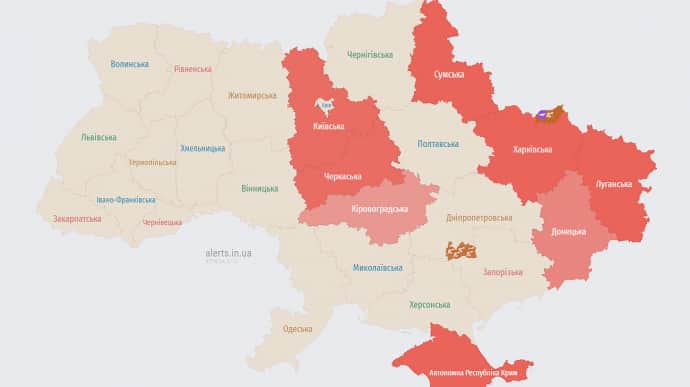 На Київщині помітили російські дрони, працює ППО – ОВА