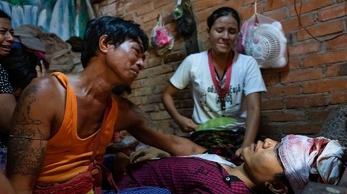 Військові у М'янмі обстріляли цивільних під час похорону – ЗМІ