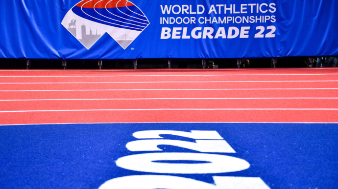Легкоатлетов из России и Белоруссии отстранили от участия в мировых соревнованиях