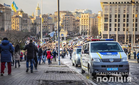 В полиции рассказали, сколько людей пришли на Майдан и на Банковую