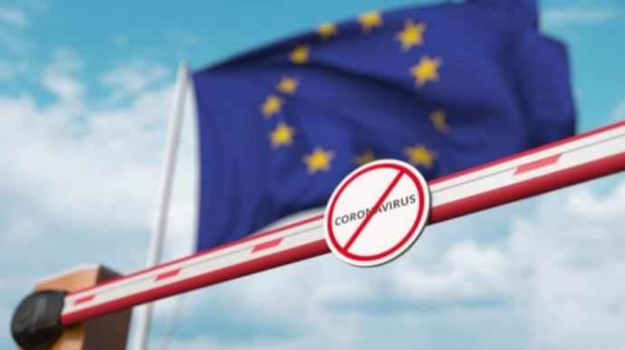 Евросоюз планирует новые ограничения на поездки внутри блока и тесты для третьих стран