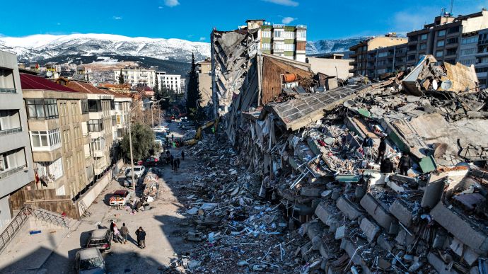 Кількість загиблих від землетрусів у Туреччині й Сирії перевищила 20 тисяч