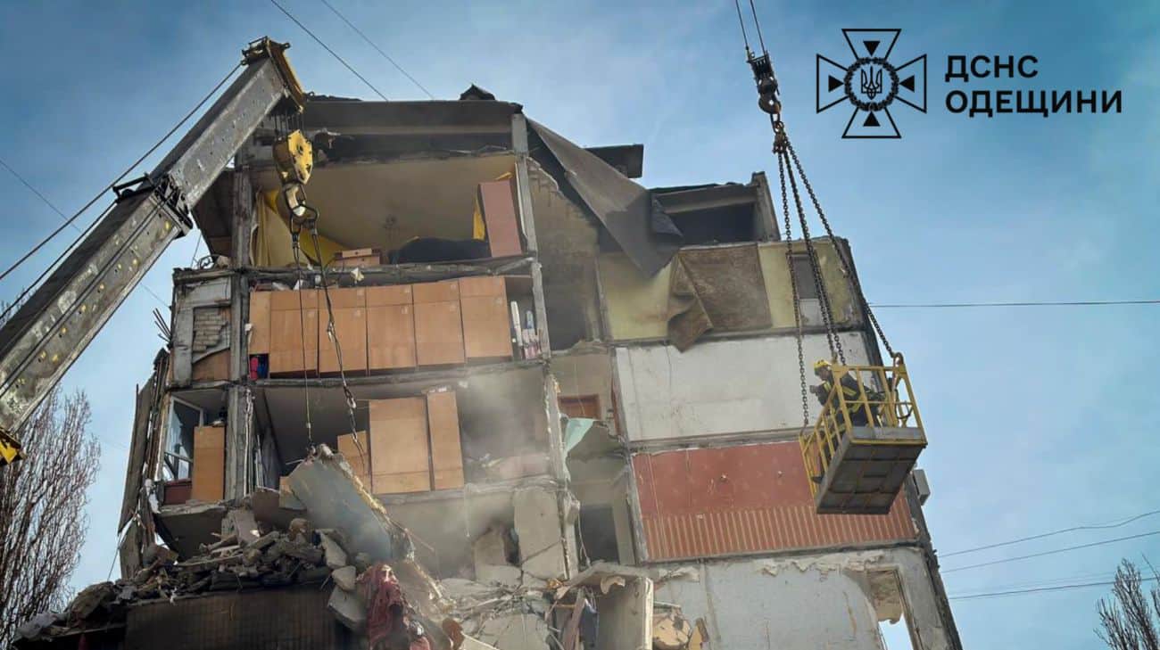 2 March attack on Odesa apartment building: bodies of two more children found under rubble