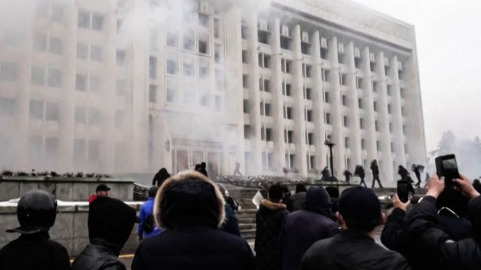 Росія вже заявляє, що протести у Казахстані підготовлені і інспіровані ззовні