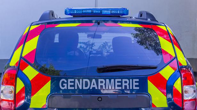 У Франції вбили 3 поліцейських, які намагалися врятувати жінку від розлюченого чоловіка