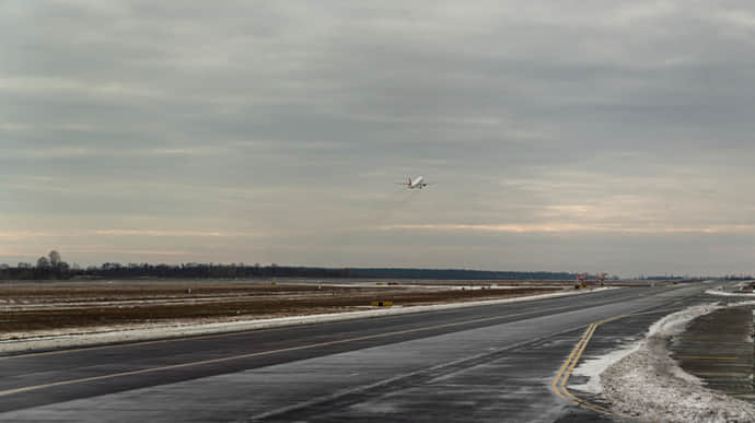 Из аэропорта Борисполь вылетел самолет: тестируют возобновление регулярных операций