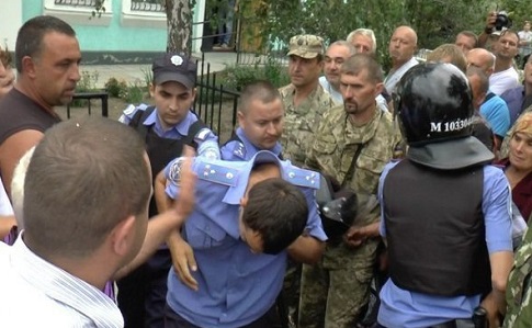 Policeman in Kryve Ozero ‘Shot at Handcuffed Man’
