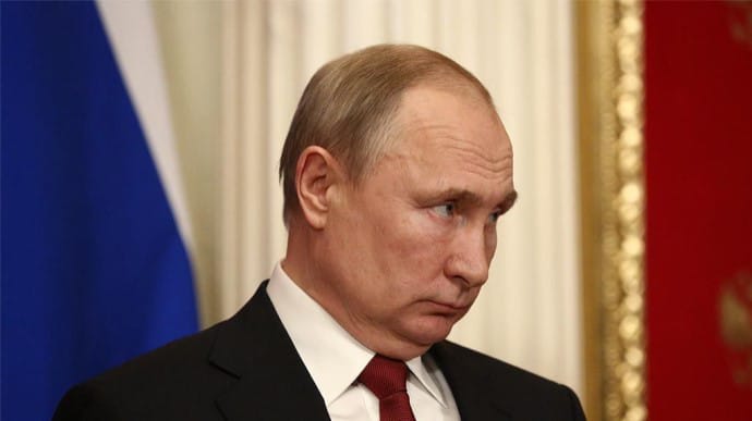 Венецианка раскритиковала Путина за нежелание уходить с поста президента